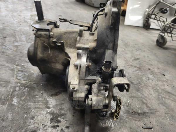 BOITE DE VITESSE VW POLO 6N / 6N2 1.9SDI CODE: FFV - Vue 4